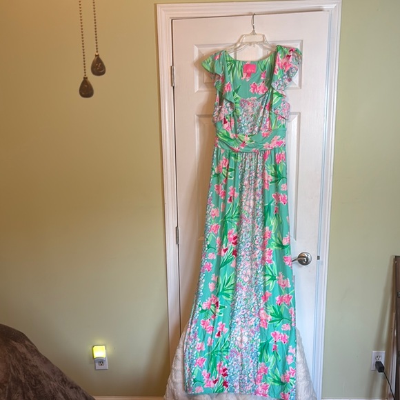 Lilly Pulitzer Dresses & Skirts - Lilly Pulitzer Maxi Dress with Ruffle Sleeves worn once like new size M